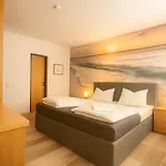 Center Garni 3* 库克斯港