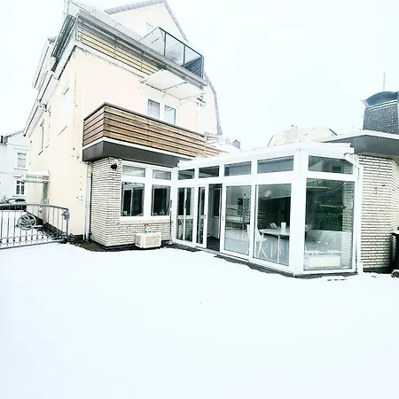 Отель Center Garni Куксхафен