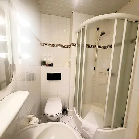 Отель Center Garni Куксхафен