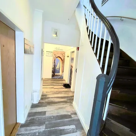 Center Garni Hotel *