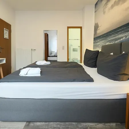 Center Garni Отель 3*