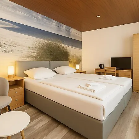 Отель Center Garni Куксхафен