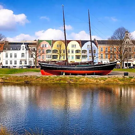 Center Garni ホテル