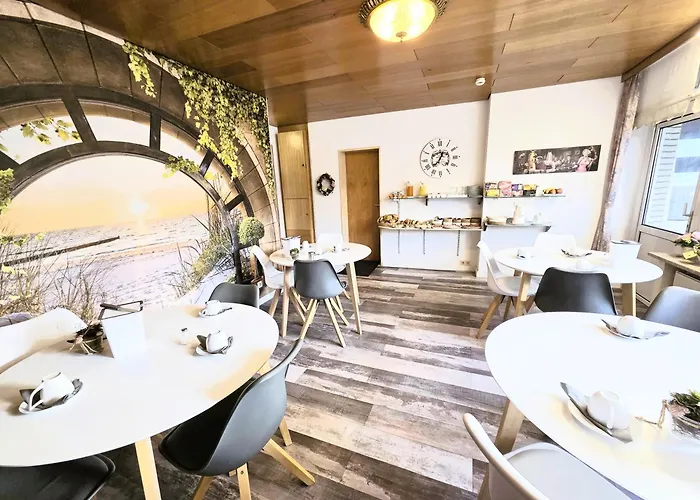 Center Garni Hotel